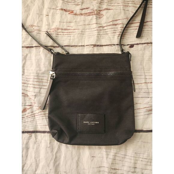 Marc Jacobs Nylon Messenger Crossbody Bag NWOT - Picture 2 of 6